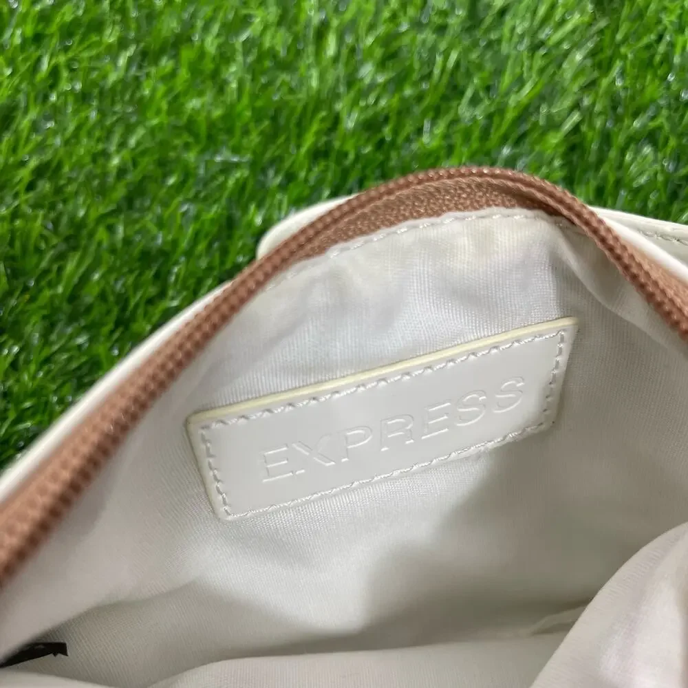 Express Cork White Wristlet‎ Zipper Bag